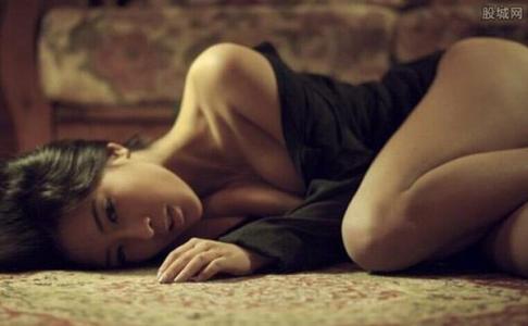 新婚夜 完 作者不详 新婚夜不烦恼，4式教会你：性爱第一式：前坐式