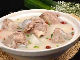 猪血清肺 骨头汤补钙、猪血清肺…这些伪常识骗了你20年！