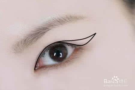 空姐妆容画法步骤 不画眼线的妆容怎么化?