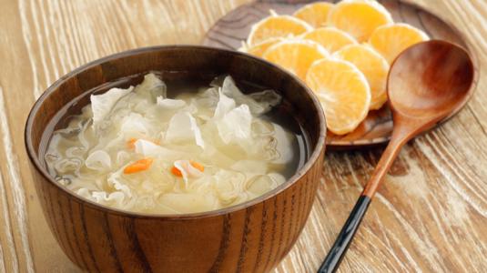 咽炎饮食注意 20170120饮食养生汇视频和笔记:刘世刚,咽炎,银耳冰糖雪梨羹