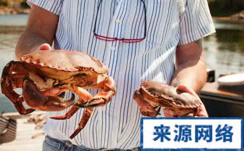 螃蟹怎么挑选公母 螃蟹怎么挑选公母 教你如何挑选螃蟹