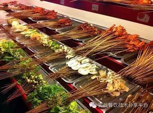 串串香火锅底料 火爆单品：“串串香火锅 ”底料的熬制方法。