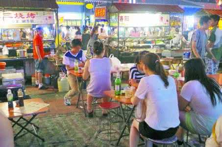 夏天大排档 夏天大排档 凉啤酒“喝”出胰腺炎