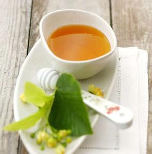 去除玻璃杯上茶垢妙招 日常养生7个妙招轻松去除陈年茶垢