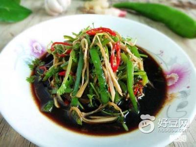 青椒仔姜鸭子的做法 夏天的开胃菜——仔姜拌青椒