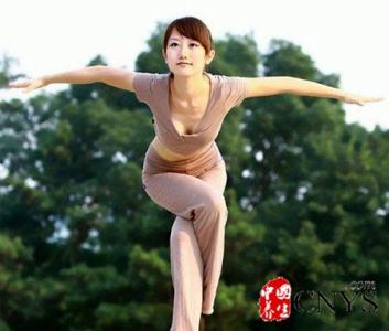 瑜伽带锻炼方法图解 五部走清晨瑜伽锻炼方法