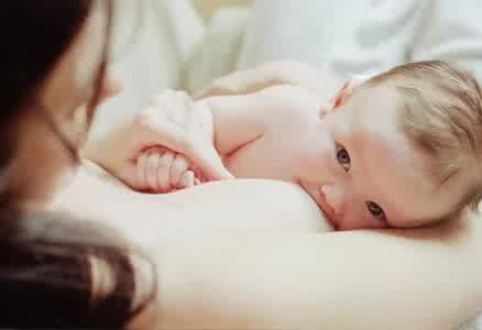 母乳喂养多久合适 母乳喂养多久最好?6种情况不能喂母乳