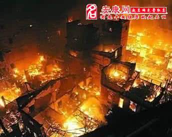 从高楼往下看的图片 梦里失火喊救命 高楼失火是往上跑，还是往下跑？记住这个关键时刻能救命！