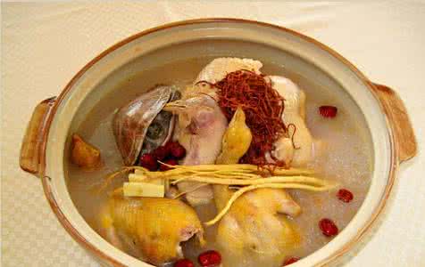 女性养生汤 秋季养生汤 美容丰胸女性最爱