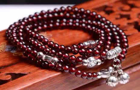 石榴石手链价格 石榴石手链价格 石榴石价格