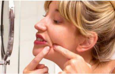 挤痘痘脑膜炎 为何挤青春痘会引发脑膜炎？