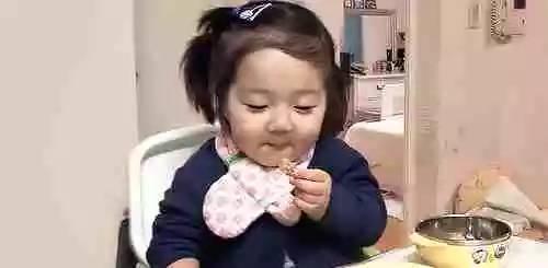 十大致癌食物黑名单 【“催熟”小孩的食物黑名单!】最后一样,有的孩子天天在吃!