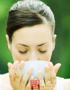 喝水排毒时间表 什么时间喝水最排毒？