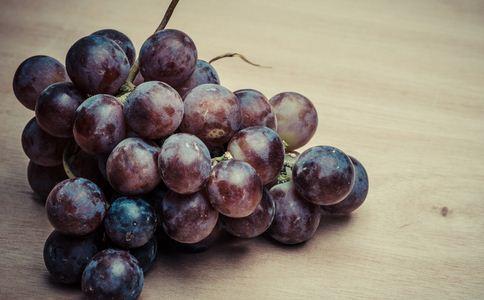 空腹吃水果好不好 肝脏不好者须慎吃水果