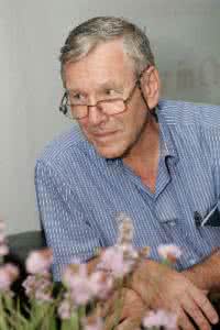 中国文化艺术作家网 中国为何缺少“作家中的作家”:中国文化不具现代性?