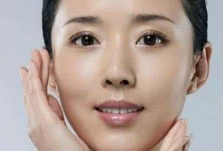 大饼脸如何瘦脸 瘦脸秘诀：“大饼脸”也能变可人小脸