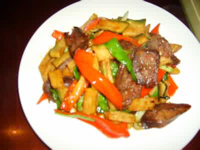 炒萝卜干做法大全家常 腊肠怎么做好吃 萝卜干炒腊肠的做法,萝卜干炒腊肠怎么做好吃,萝卜干炒腊肠的家常做法
