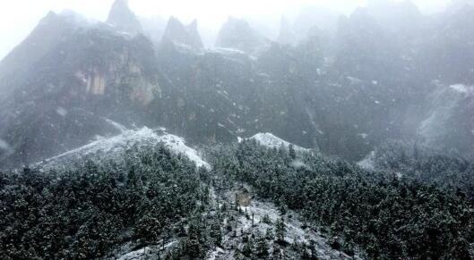 银装素裹 银装素裹《雪花》5首