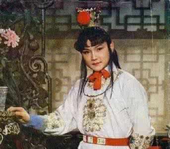 贾宝玉和林黛玉 宝玉和黛玉：同真性情 为何一个讨喜一个不讨喜