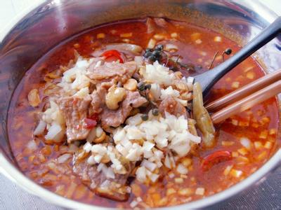 水煮肉片简单做法 水煮肉片的简单做法 开胃健脾助消化