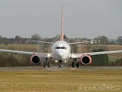 前束过大 飞机前面好还是后面好 前束前面大还是后面大？