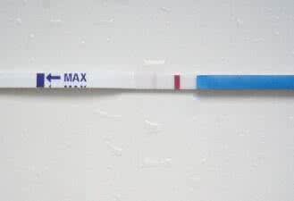 早孕试纸过期还能用吗 检测怀孕，早孕试纸过期还能用吗？