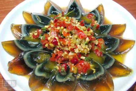 皮蛋怎么凉拌好吃 凉拌皮蛋，好吃又下饭，90%的朋友都说好呢~