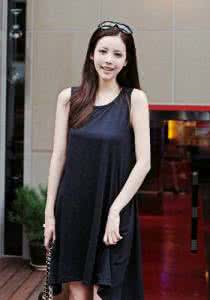 足疗按摩首选巧博士 时髦女夏日出街首选  轻松短裙巧搭