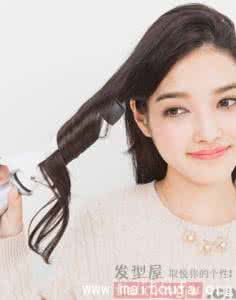 长发怎么打理好看 长发怎么打理好看 凸显十足女人味