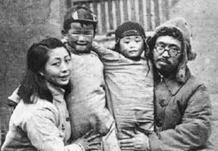 四野各纵队司令 他是林彪最倚重的人，四野所有纵队司令都被他骂过，没人敢还嘴