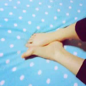 萌萌钩的 小脚丫鞋 我有一双萌萌的小脚丫 萌萌的小脚丫，一下子钩了7个