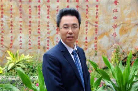 班主任被教导主任干了 教导主任