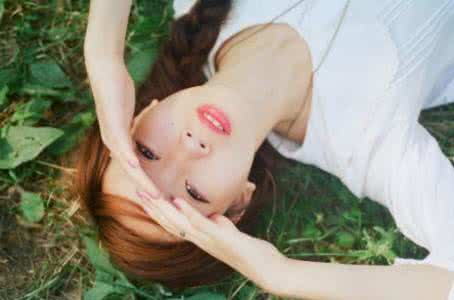 肢体语言的心理秘密 女生们心理的秘密