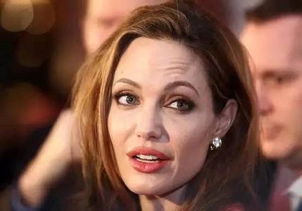 嘴角细小皱纹 不管多细小的皱纹女人这样吃全没了