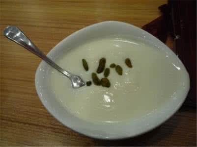 怎样自制奶油蛋糕 怎样自制老酸奶
