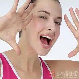 如何保护嗓子不嘶哑 嗓子哑了怎么办 保护健康嗓子从这做起