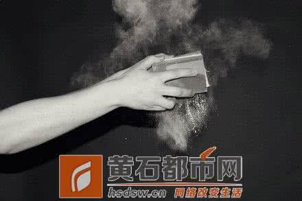 能吸粉笔灰的黑板擦 学生吸粉笔灰要紧吗？