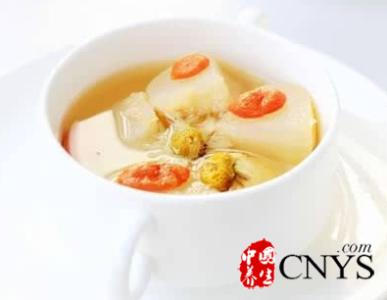 感冒发烧吃什么食物 感冒发烧吃什么食物 多吃这些食物对病情好