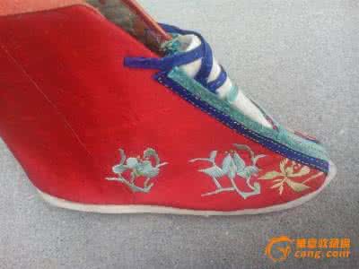 世界上最大的女人的mm 世界上最大的绣花鞋:长2008mm,重达49.5kg