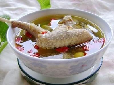 鸽子汤怎么炖最营养 鸽子汤怎么炖最营养 女性的美味好滋补