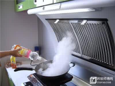 熨斗 清洗油烟机有绝招! 蒸汽熨斗最 N B