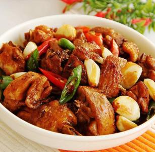 蒜香鸡翅 【私房蒜香鸡】蒜香焖鸡块