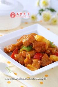 菠萝古老肉的做法 引发夏日食欲的大菜 【菠萝古老肉】