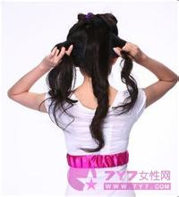 女生头像森系长发复古 OL长发变复古BOB头 年龄一下小n岁