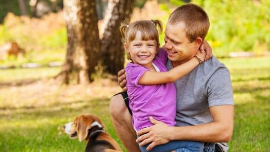 父爱如山 不断与渣男周旋，源于不曾得到过父爱