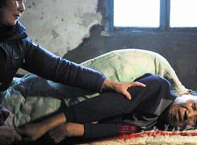 脑中风后遗症康复锻炼 中风年轻化 打游戏机助康复