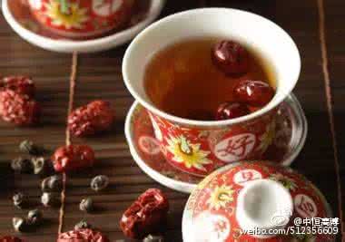红枣泡茶的功效与作用 红枣泡茶的功效与作用 红枣的功效有哪些