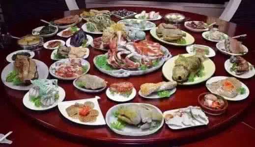 一桌上亿的宴席 让你见识下，什么叫一桌上亿的宴席！