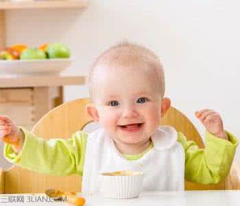 婴儿频繁吐奶怎么办 如何预防新生儿吐奶厉害