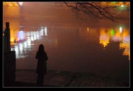 人生原本灯火阑珊 灯火阑珊 灯火阑珊，人生寂寥